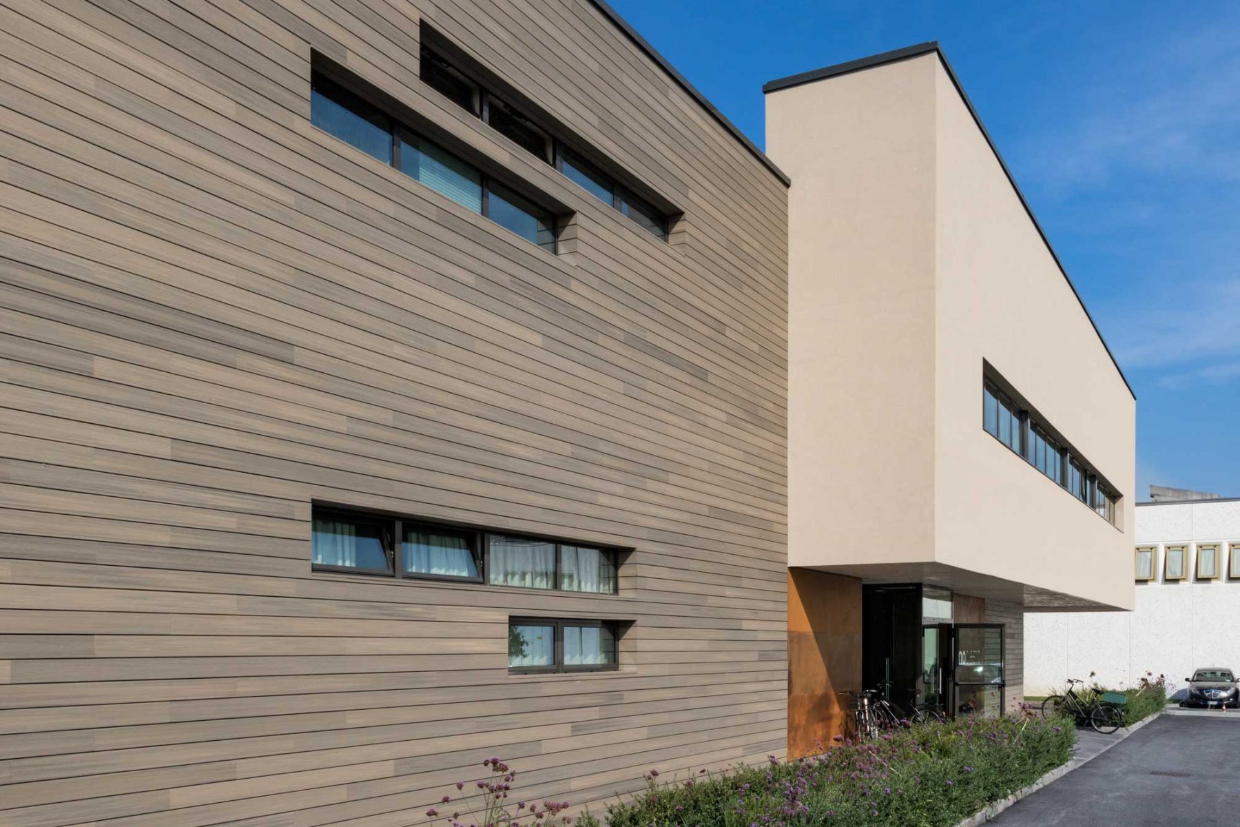 WPC FLOOR AND WALL COVERINGS ULTRASHIELD